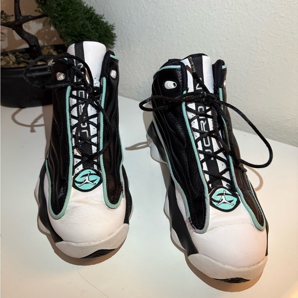 Nike jordan Black and White Sneakers with Green Accents - Picture 3 of 8